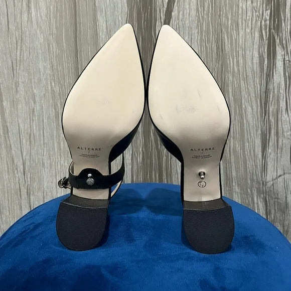 Alterre -Customizable Black V Mule + Removable Elsie Strap - Picture 4 of 4